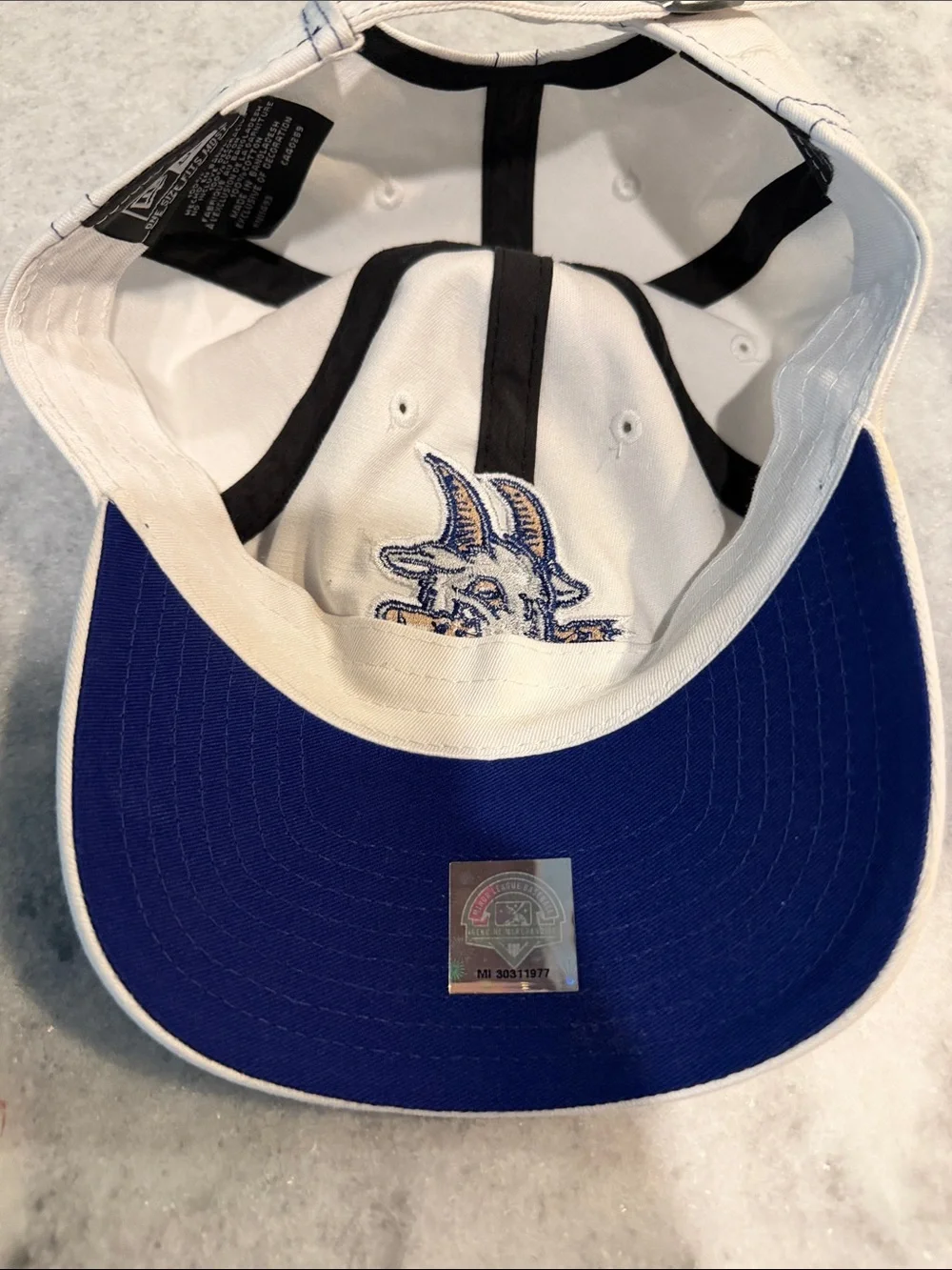 Next era Hartford yardgoat cap - Picture 3 of 3